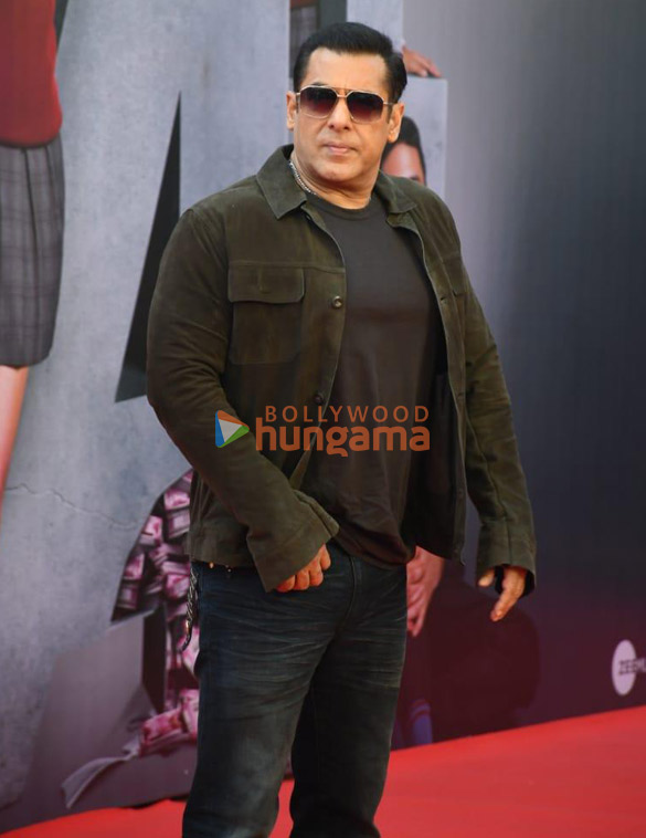 photos salman khan and others grace the trailer launch of farrey 6