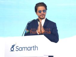 Photos: Shah Rukh Khan snapped attending a Hyundai event in Delhi