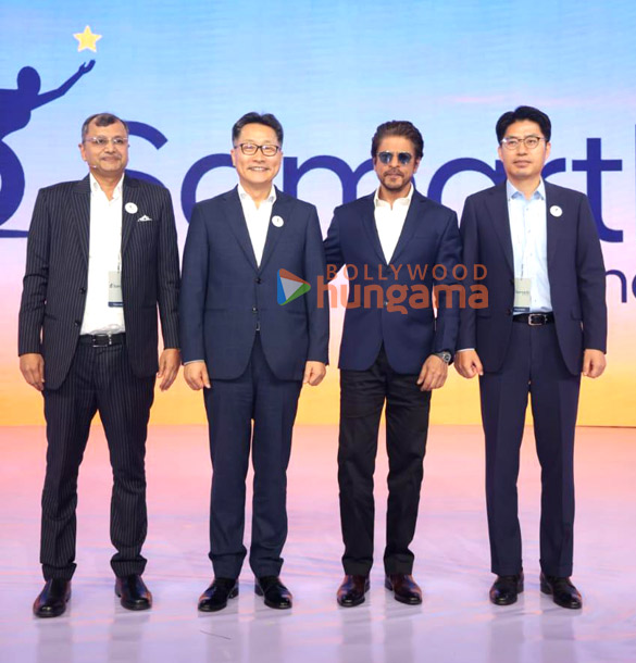 photos shah rukh khan snapped attending a hyundai event in delhi 6