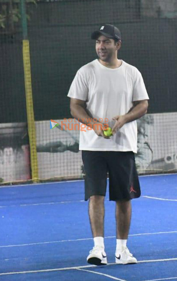 photos varun dhawan rohit dhawan and others snapped playing cricket 3