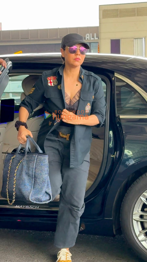 photos vicky kaushal rashmika mandanna gauri khan and wamiqa gabbi snapped at the airport 1