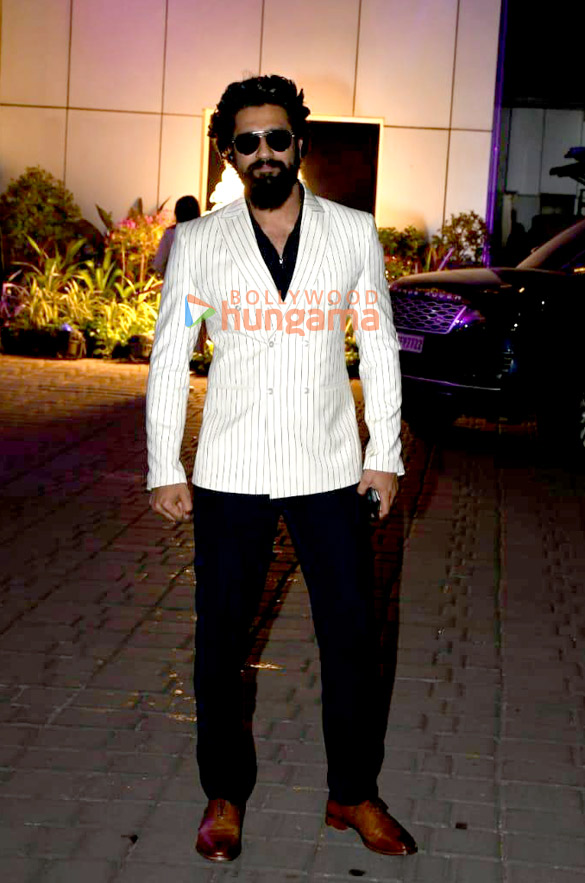 photos vicky kaushal snapped at kalina airport 2