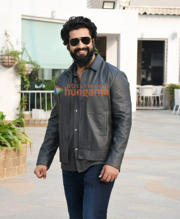 photos vicky kaushal snapped during sam bahadur promotions 3