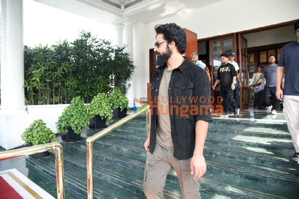 photos vicky kaushal snapped during sam bahadur promotions in lucknow 5