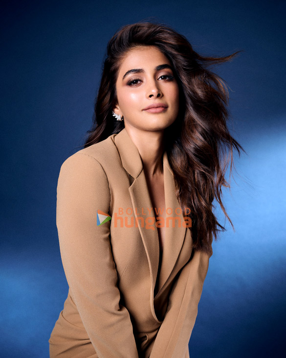 pooja hegde 6 46
