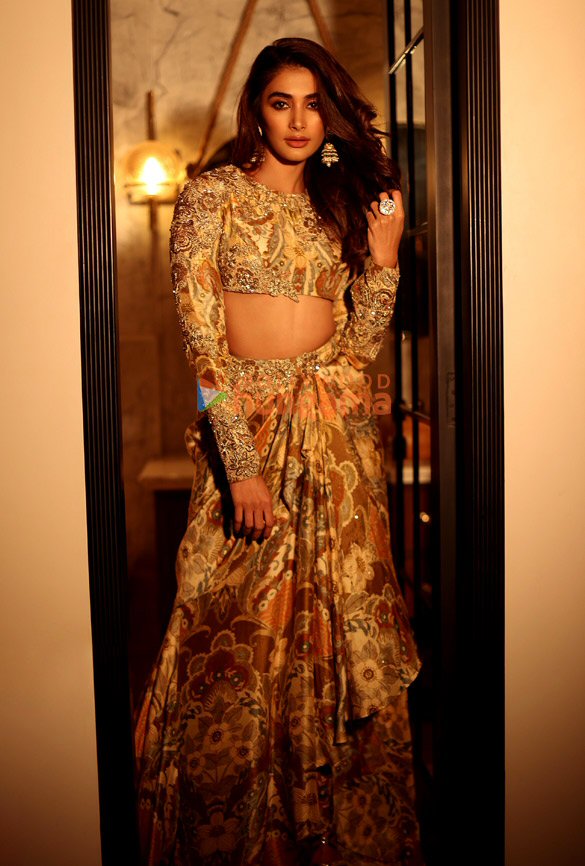 pooja hegde 6 47