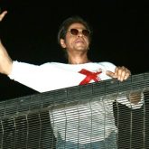 Mumbai Police arrest 3 people for stealing mobile phones of Shah Rukh Khan fans outside Mannat