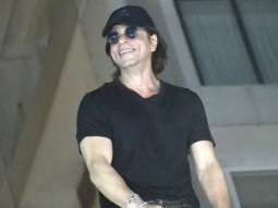 Shah Rukh Khan celebrates his 58th birthday with fans outside Mannat