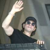 Shah Rukh Khan greets massive crowd outside Mannat on his 58th birthday; says, “I live in a dream of your love”