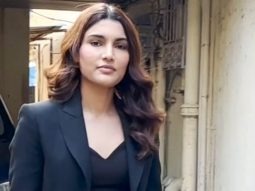 Alizeh Agnihotri sizzles in black as she strikes a pose for paps