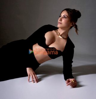 Celeb Photos Of Amyra Dastur