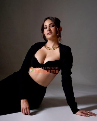 Celeb Photos Of Amyra Dastur