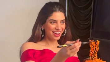 Khushi Kapoor spices up the photoshoot with some delicious noodles