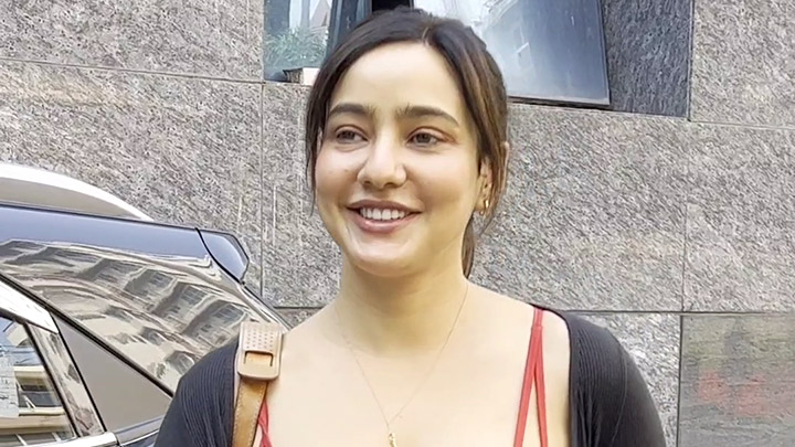 Neha Sharma looks super chic as she steps out of her car for a gym sesh ...