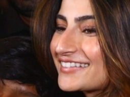 OMG! Palak Tiwari gets mobbed by paps & fans