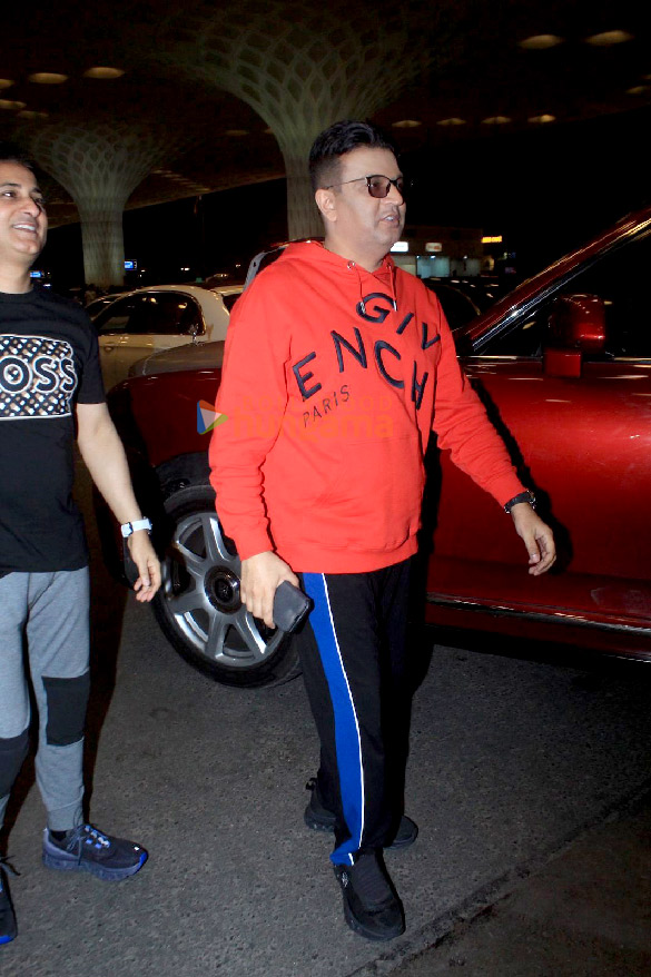 photos bhushan kumar sandeep reddy vanga and shiv chanana snapped at the airport 4
