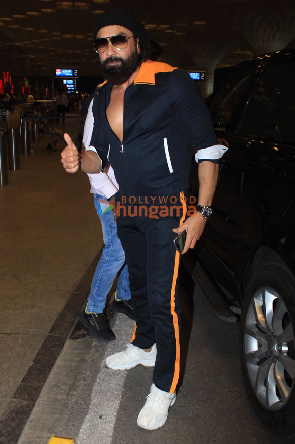 photos bobby deol and mohit raina snapped at the airport 2
