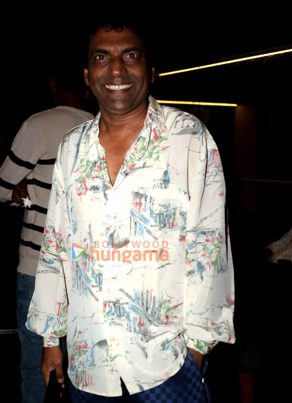 photos celebs grace the premiere of kaisi ye dor 10