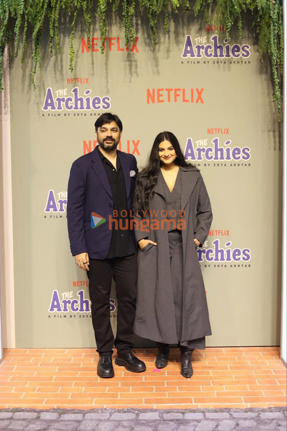 photos celebs grace the premiere of the archies 007 7
