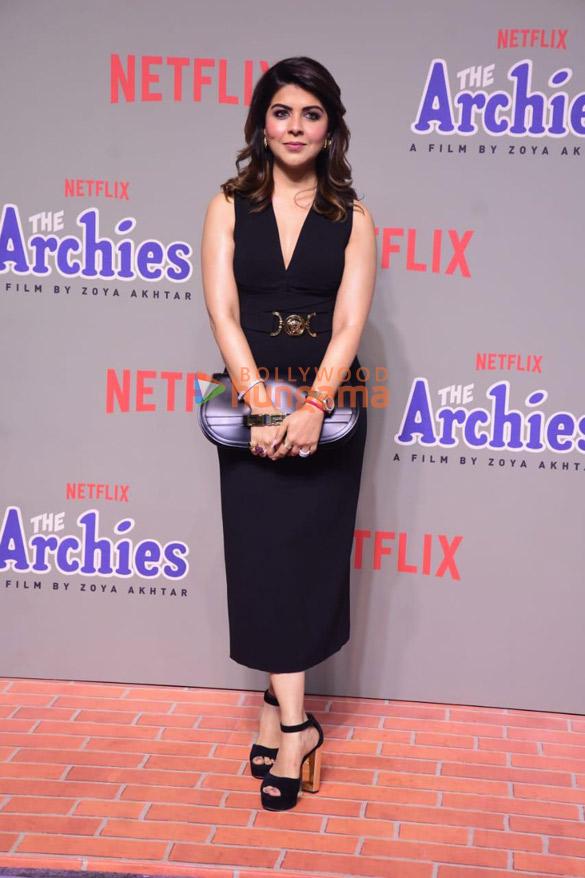 photos celebs grace the premiere of the archies 1121 7