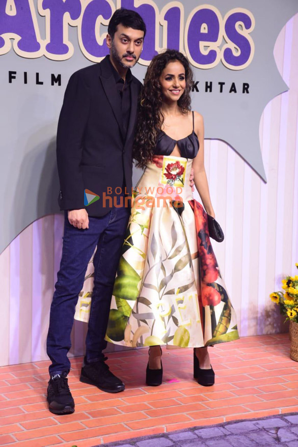 photos celebs grace the premiere of the archies 6789 10