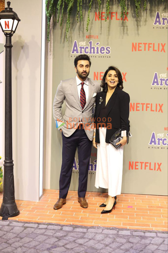 photos celebs grace the premiere of the archies 777 17