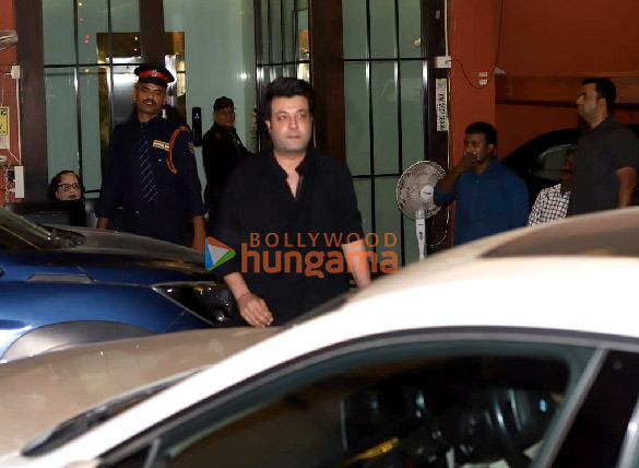 photos celebs snapped arriving at arpita khans residence 1 5