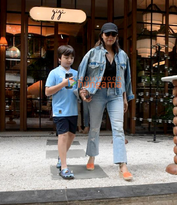 photos gauri khan snapped with son abram outside a restaurant in bandra 2