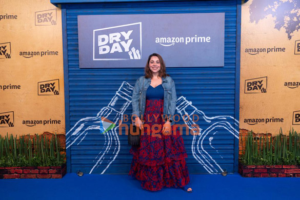 photos jitendra kumar shriya pilgaonkar annu kapoor and other celebs snapped at the screening of their film dry day 5
