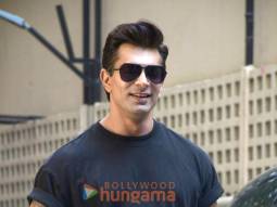 Photos: Karan Singh Grover snapped in Santa Cruz