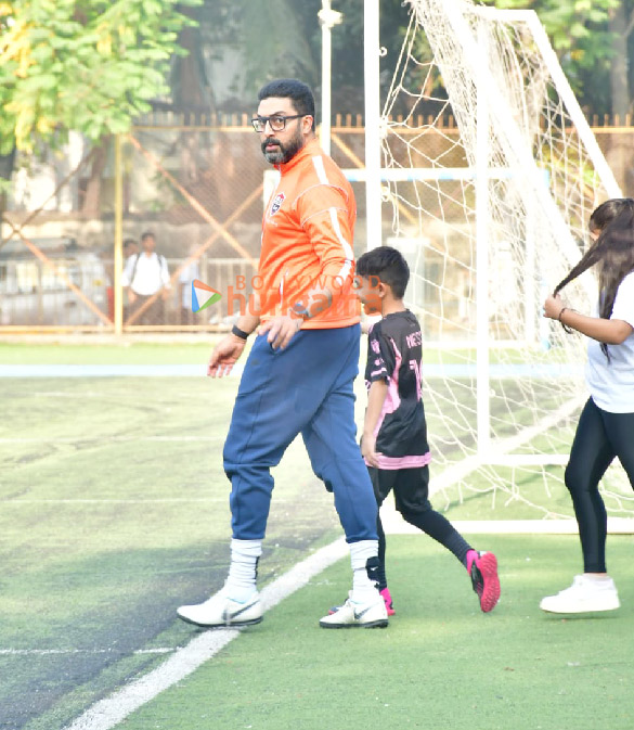 photos kartik aaryan abhishek bachchan tiger shroff and others snapped at all star fc football match in juhu 9