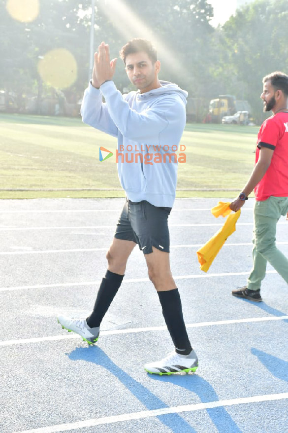 Photos: Kartik Aaryan, Aparshakti Khurana and Bunty Walia snapped at an all star football match Photos: Kartik Aaryan, Aparshakti Khurana and Bunty Walia snapped at an all star football match