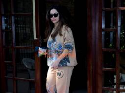 Photos: Malaika Arora spotted outside her residence in Khar
