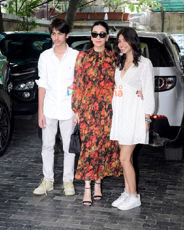 photos ranbir kapoor and alia bhatt snapped with daughter raha others at kapoor residence for christmas 2023 celebration 1 3