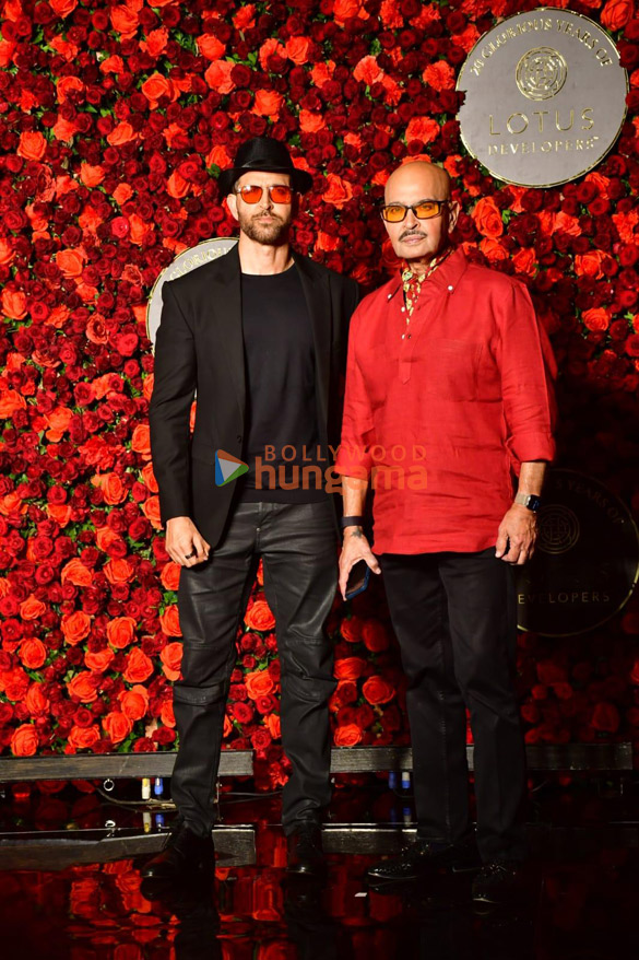 photos shah rukh khan kajol and others attend anand pandits birthday bash 5674 14