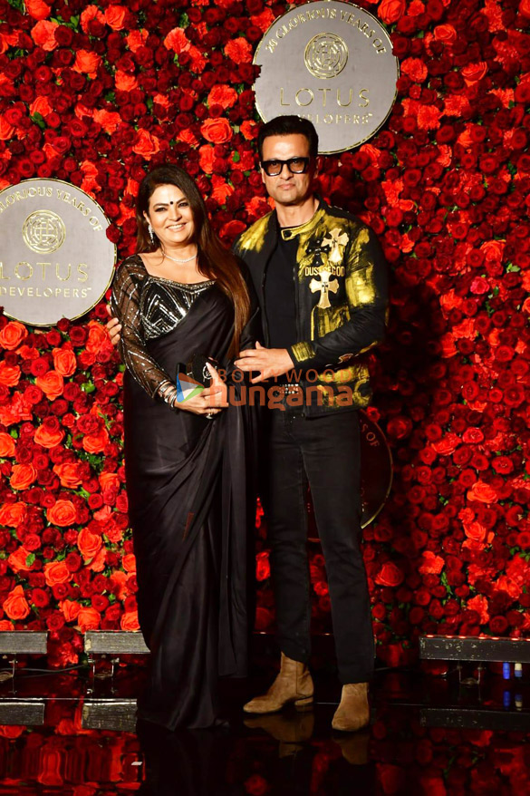 photos shah rukh khan kajol and others attend anand pandits birthday bash 990 6