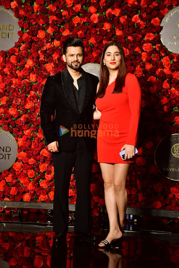 photos shah rukh khan kajol and others attend anand pandits birthday bash more 4