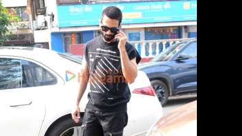 Photos: Shahid Kapoor and Mira Kapoor snapped at a cafe in Bandra