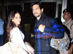 Photos: Sidharth Malhotra, Kiara Advani, Janhvi Kapoor and others snapped at the airport