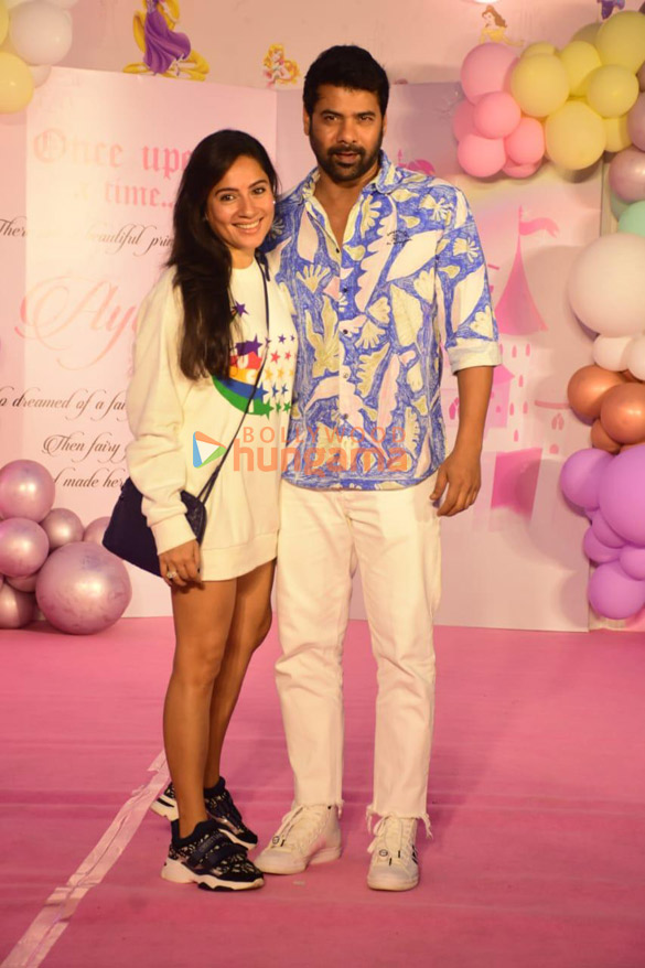photos sunny leone arbaaz khan and others snapped at ayat sharmas birthday bash 5