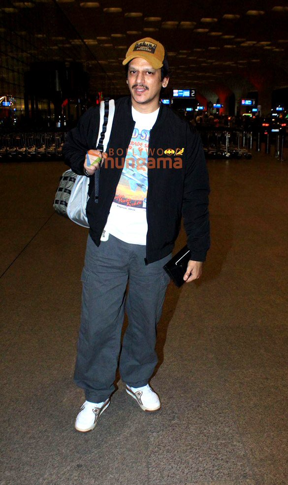 photos tamannaah bhatia shruti haasan and vijay varma snapped at the airport 6