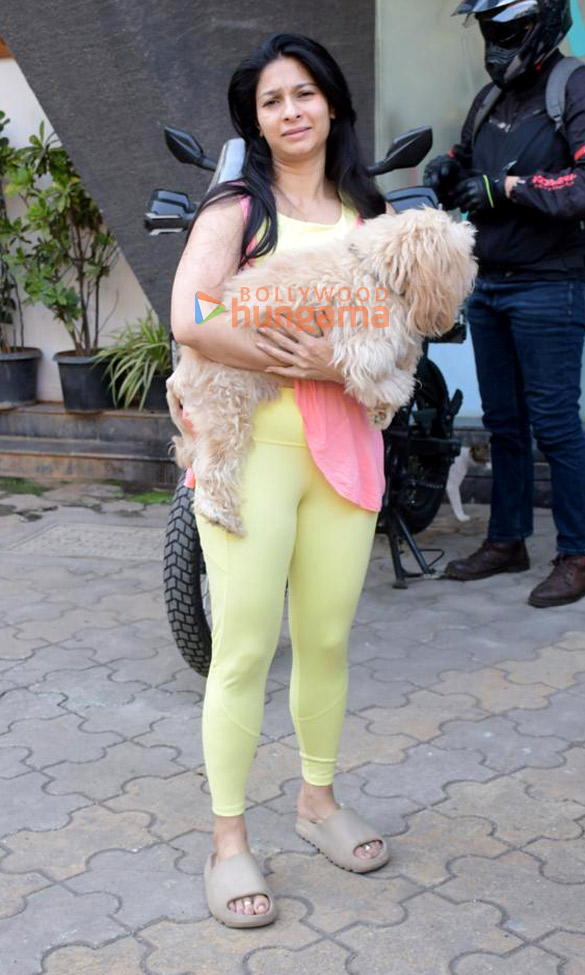 photos tanishaa mukerji snapped at crown vet in khar 4 2