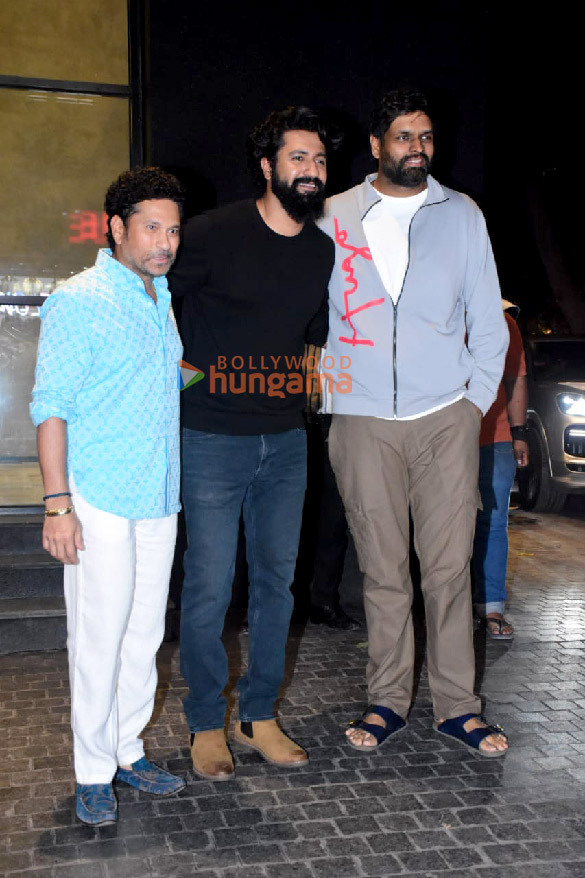 photos vicky kaushal snapped attending a show of sam bahadur at lightbox preview theatre khar 5