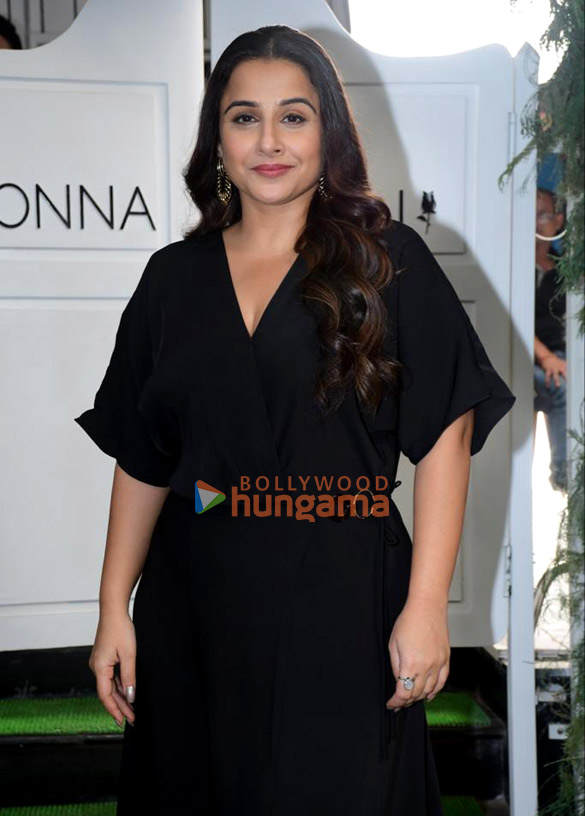 photos vidya balan snapped in bandra 4 2