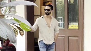 Shahid Kapoor poses with fans as he gets clicked in the city