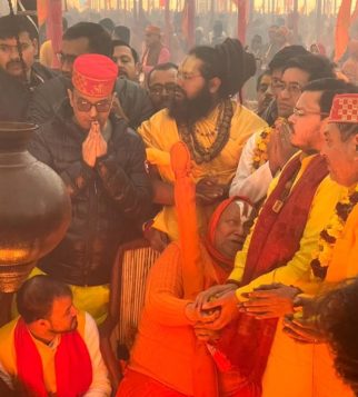 Bhushan Kumar seeks blessings from Swami Rambhadracharya, joins havan ceremony
