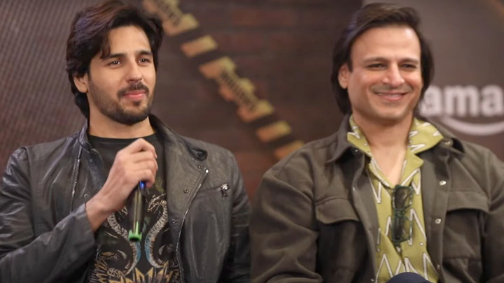 Fans celebrate Sidharth Malhotra’s birthday at Bollywood Hungama’s Hangout Fans celebrate Sidharth Malhotra’s birthday at Bollywood Hungama’s Hangout