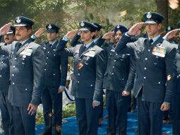 Fighter Box Office Estimate Day 4: Collects Rs. 29 crores on Sunday; four-day weekend nets Rs. 122 crores