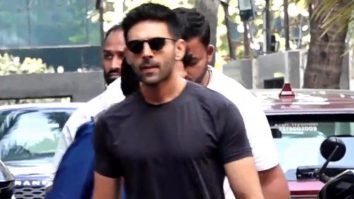 Kartik Aaryan waves at paps in an all black outfit as he step out in the city