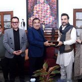 Pankaj Tripathi engages in a conversation with Nitin Gadkari ahead of Main Atal Hoon release